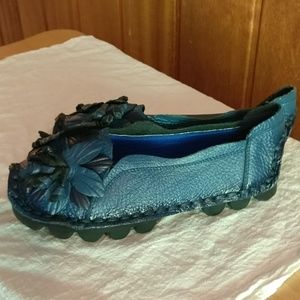 Socofy blue floral leather loafers with big rubber